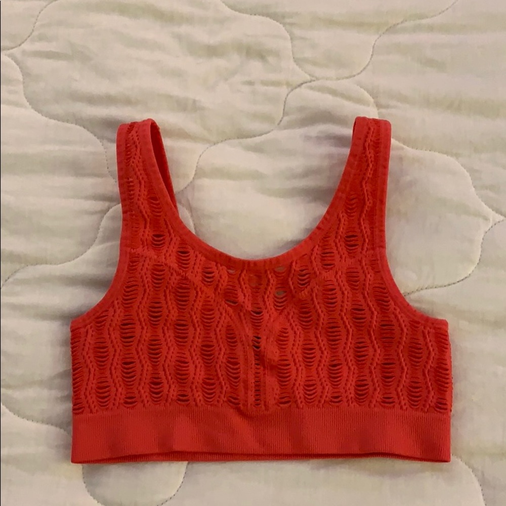 sports bra
